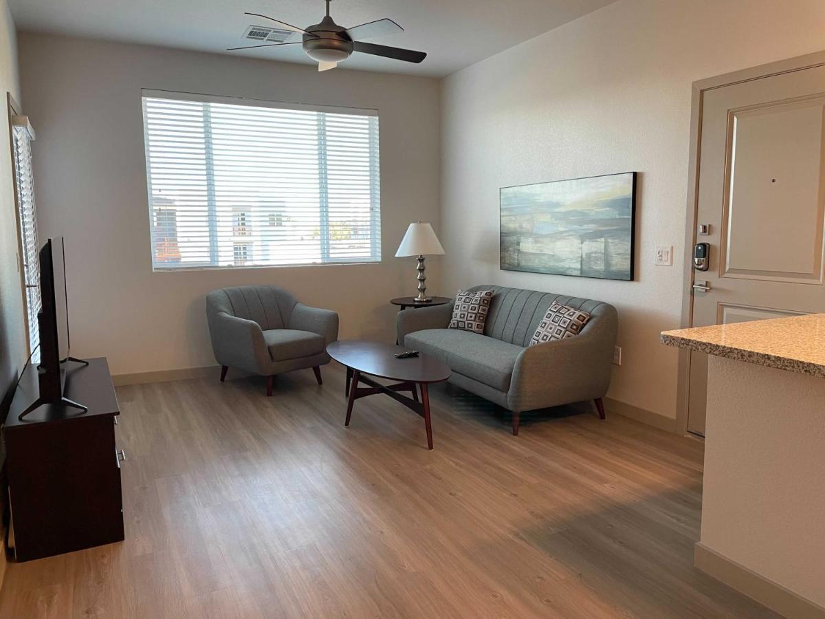 Stay Gia New Modern 1 Bedroom Apartment With Swimming Pool & Gym At Grayson Place 굿이어 외부 사진
