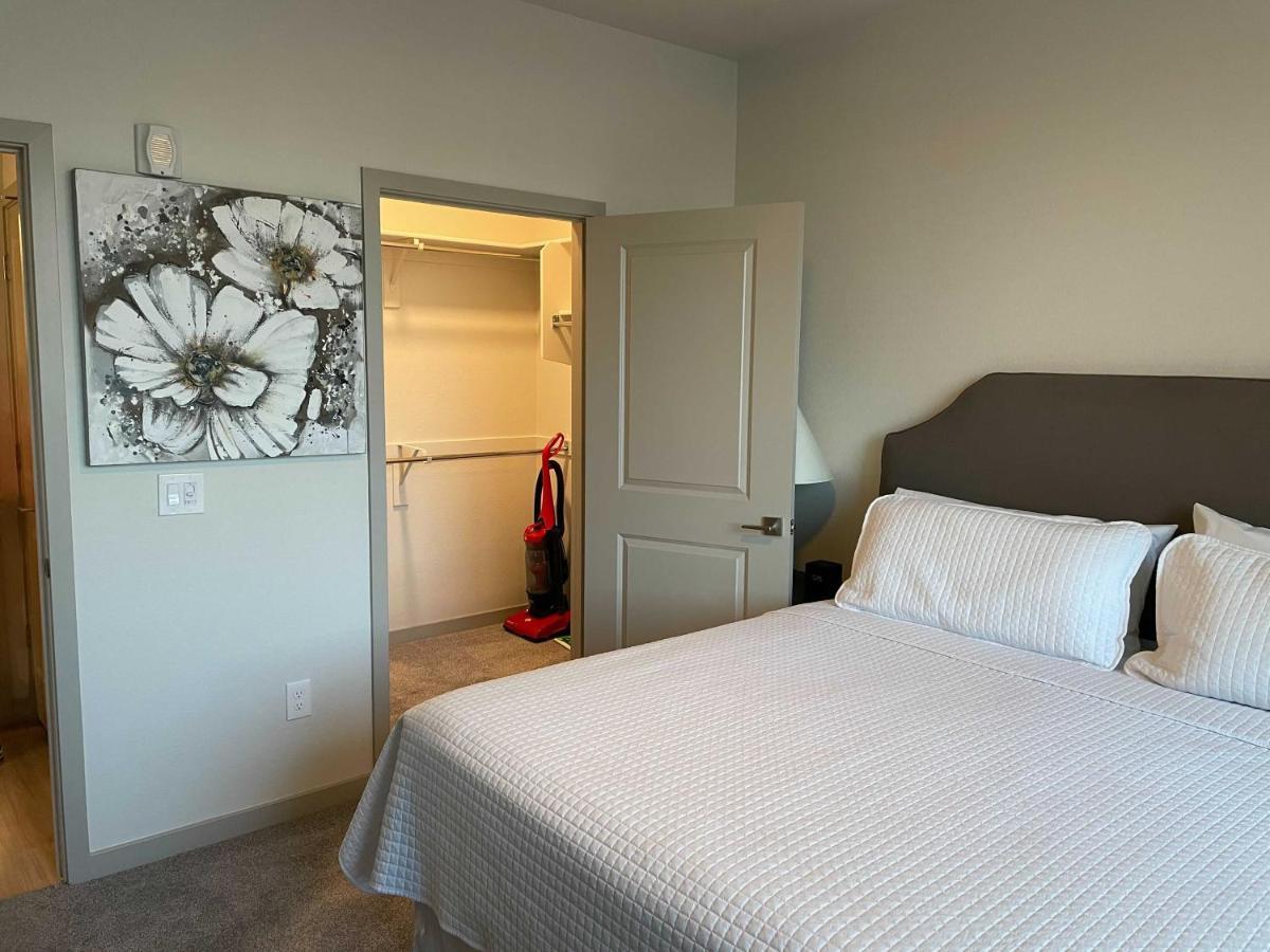 Stay Gia New Modern 1 Bedroom Apartment With Swimming Pool & Gym At Grayson Place 굿이어 외부 사진