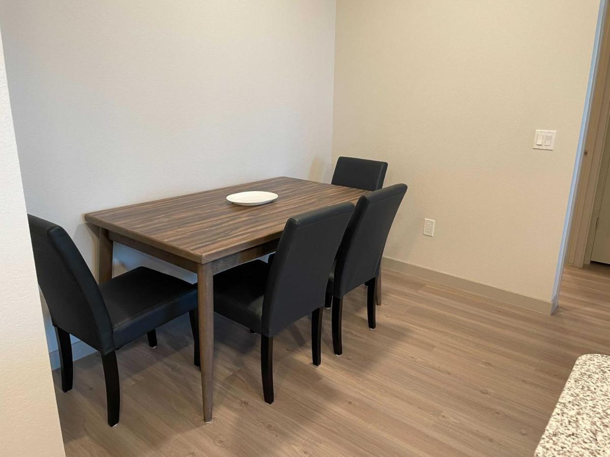 Stay Gia New Modern 1 Bedroom Apartment With Swimming Pool & Gym At Grayson Place 굿이어 외부 사진